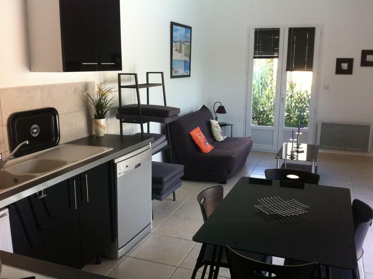 Les cigales des près appartement Aups Extérieur photo