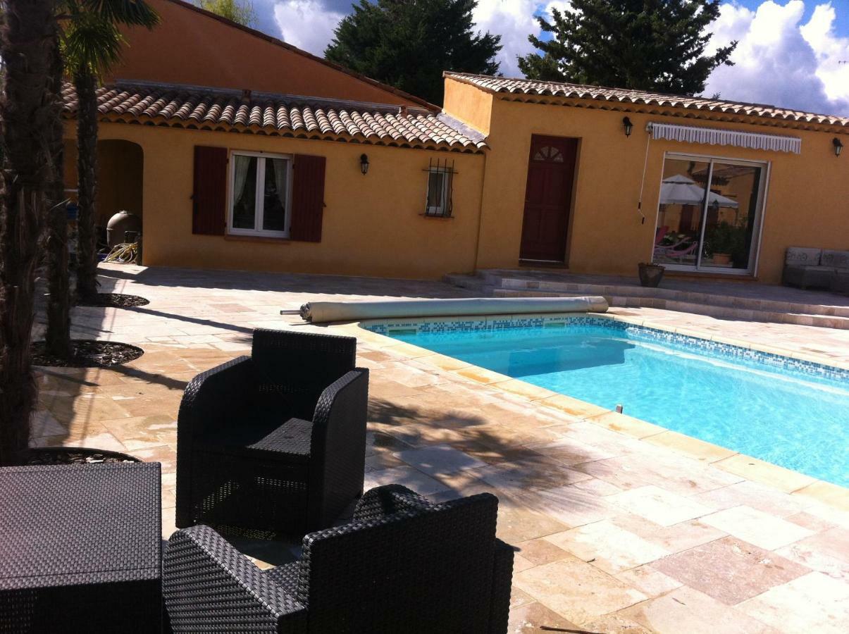 Les cigales des près appartement Aups Extérieur photo